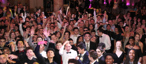 Students dress up, dance at 2019 Hop