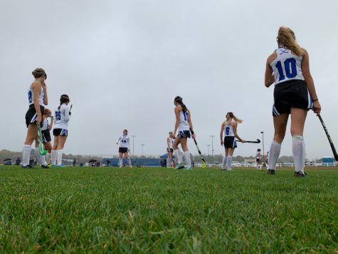 Field Hockey wins Round 1 playoff game against Timber Creek in double overtime