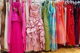 What colors are you wearing to prom?