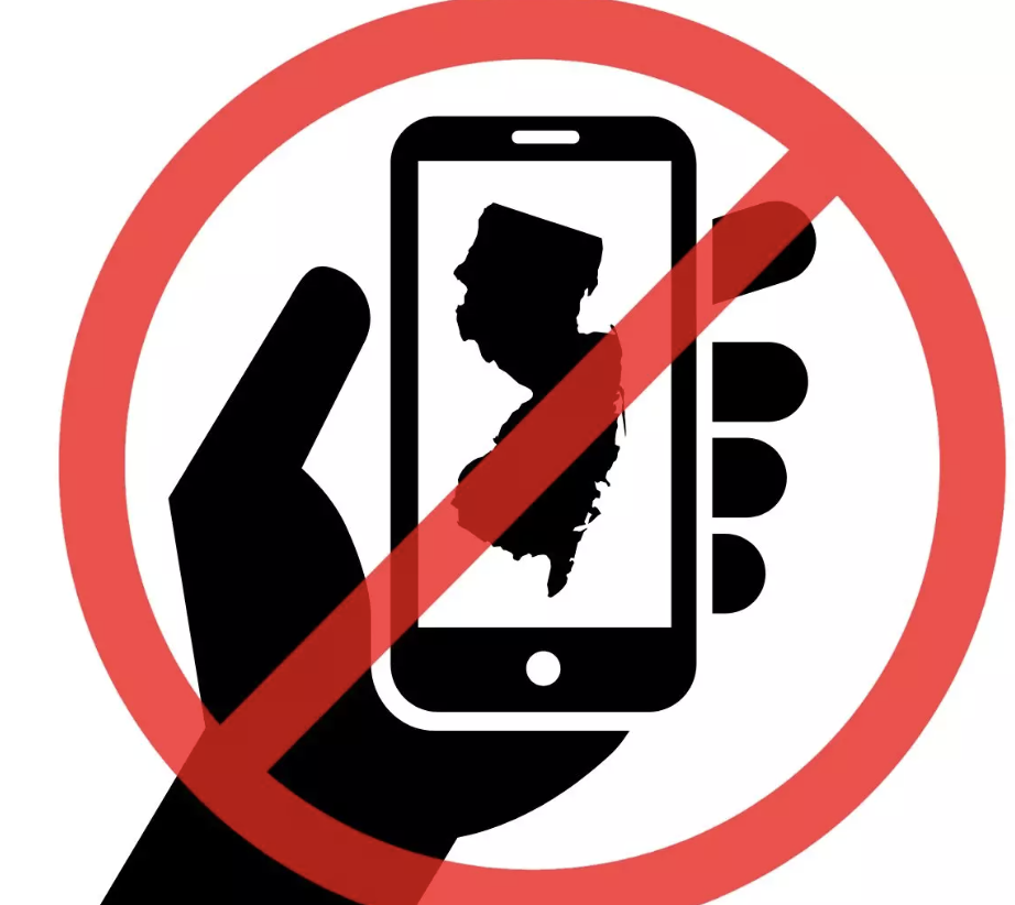 Students and staff reflect on NJ cell ban